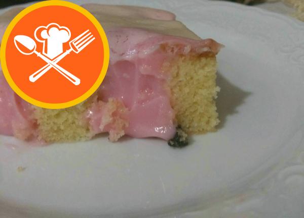 Poke Cake (φράουλα)